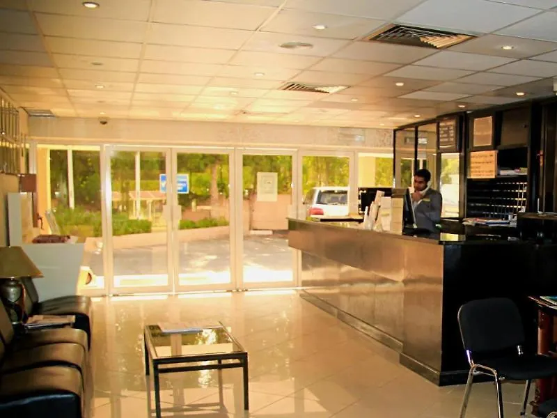 Golden Beach Motel Sharjah