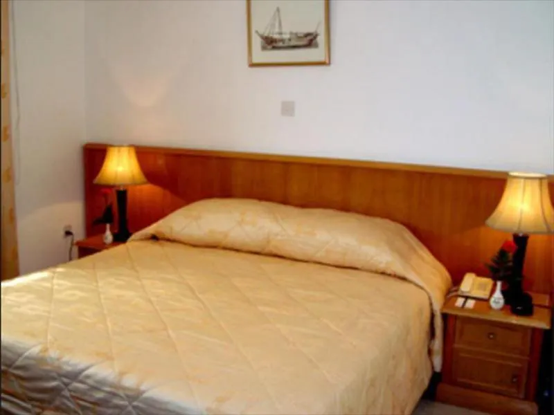 Golden Beach Motel Sharjah Resort