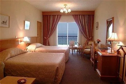 Golden Beach Motel Шарджа 3*,